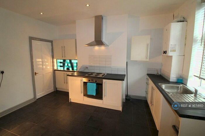 3 Bedroom Terraced House To Rent In Doncaster Road, Barnsley, S70