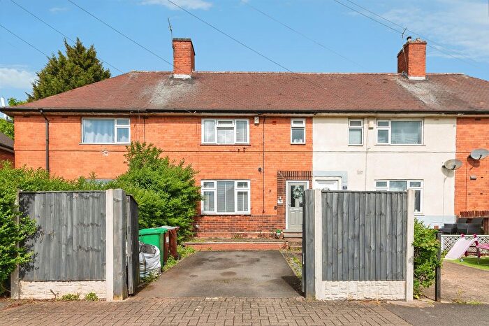 3 Bedroom Terraced House For Sale In Deepdene Way, Nottingham, NG8