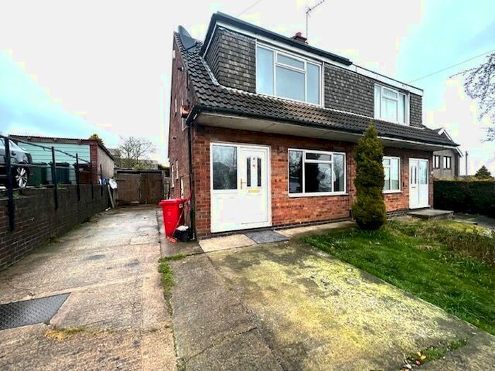 3 Bedroom Semi-Detached House To Rent In Leyside Drive, Allerton, Bradford, BD15