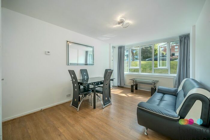 1 Bedroom Flat To Rent In Ashbourne Close, London, N12