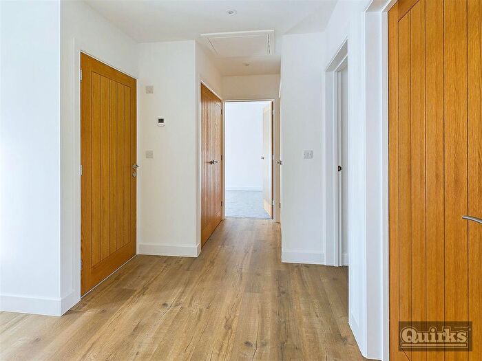 2 Bedroom Detached Bungalow For Sale In Runwell Road, Wickford, SS11