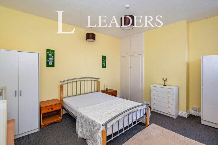 2 Bedroom Flat To Rent In Copnor Road, Portsmouth, PO3