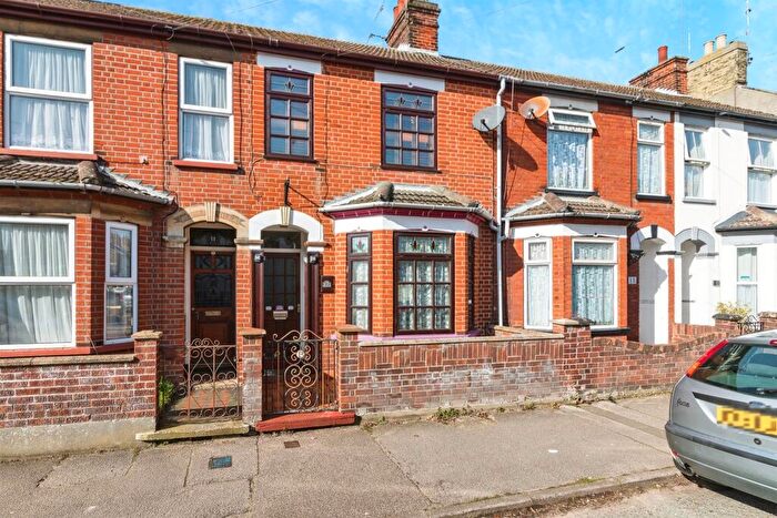2 Bedroom Terraced House For Sale In Oxford Road, Lowestoft, NR32