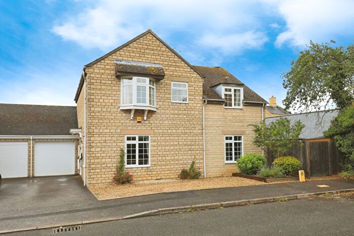 4 Bedroom Detached House For Sale In Phillips Road, Broadway, Worcestershire, WR12