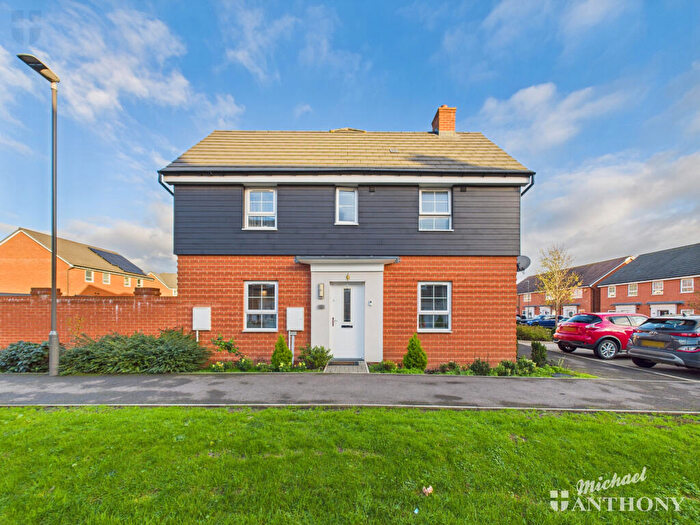3 Bedroom End Of Terrace House For Sale In Teasel Street, Broughton, Buckinghamshire, HP22
