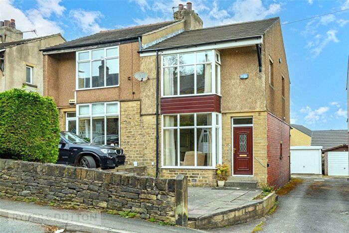 3 Bedroom Semi Detached House For Sale In Yew Tree Lane, Huddersfield, West Yorkshire, HD4