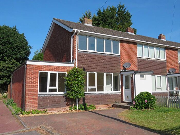 3 Bedroom End Of Terrace House To Rent In Powis Close, New Milton, BH25