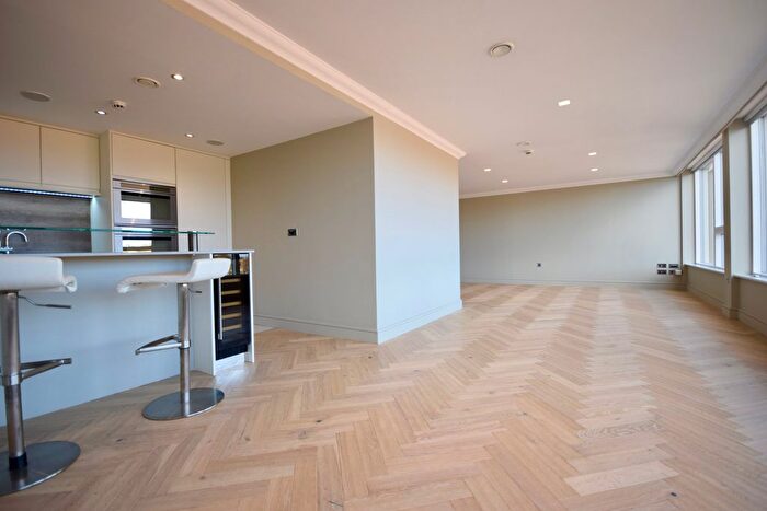 3 Bedroom Flat To Rent In St. Saviours Place, York, YO1