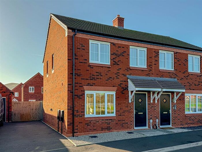 3 Bedroom Semi Detached House For Sale In Wheelbarrow Way, Malvern, WR14
