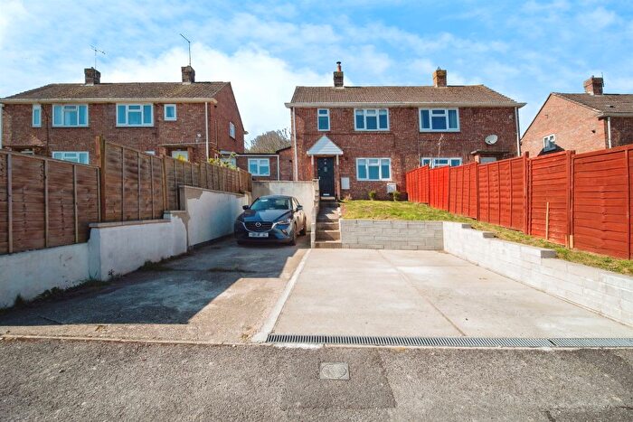3 Bedroom Semi-Detached House For Sale In Hopsfield, Milborne St. Andrew, Blandford Forum, DT11