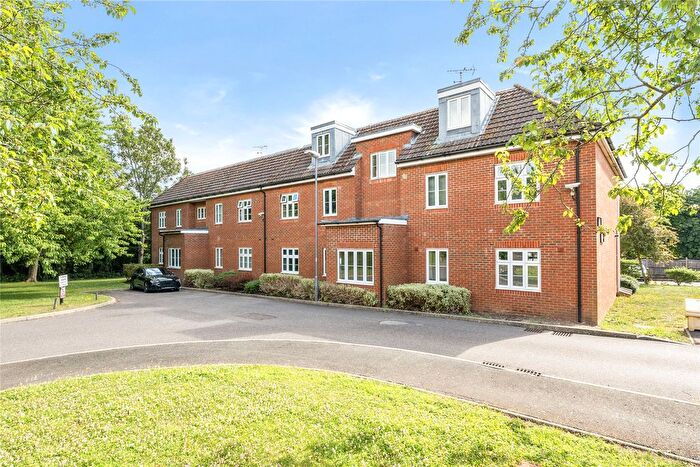 2 Bedroom Flat For Sale In Paterson Lodge, Turner Avenue, Westerham, TN16