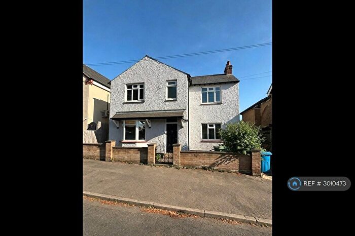 4 Bedroom Detached House To Rent In Blandford Avenue, Kettering, NN16