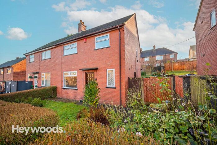 3 Bedroom Semi Detached House To Rent In Coppice Avenue, Newcastle, ST5