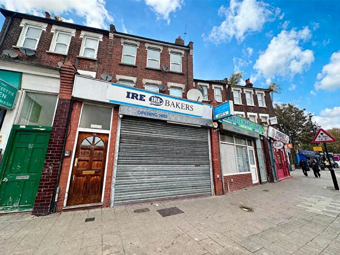 3 Bedroom Flat To Rent In White Hart Lane, London, N17