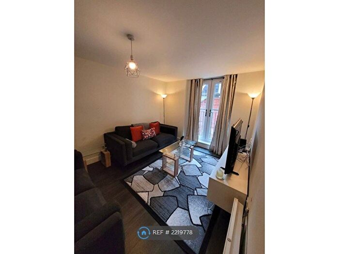 2 Bedroom Flat To Rent In Agin Court, Leicester, LE1
