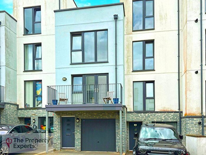 3 Bedroom Town House For Sale In Fin Street, Plymouth, PL1