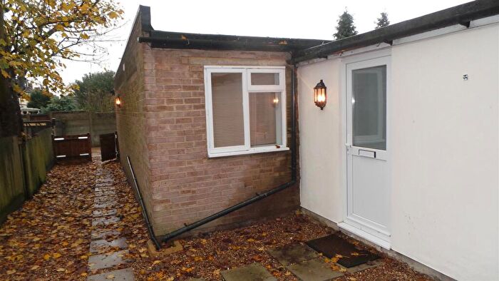2 Bedroom Flat To Rent In Epsom Road, Morden, SM4