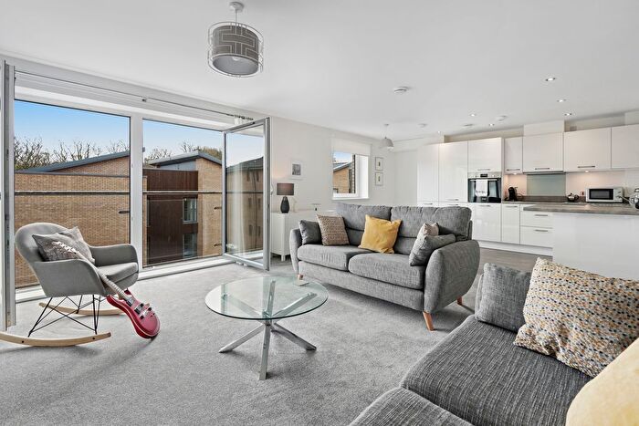 2 Bedroom Flat For Sale In / Lanark Road West, Currie, Edinburgh, EH14