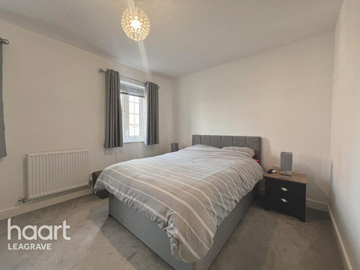 1 Bedroom Apartment For Sale In Cresswell Edge, Dunstable, LU5