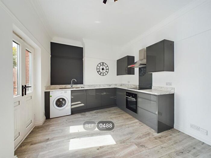 1 Bedroom Flat To Rent In Church Street, Sutton, Hull, HU7