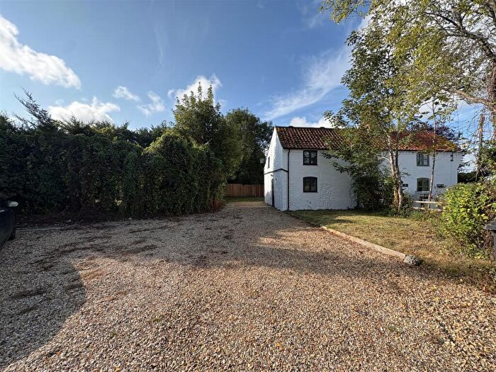 2 Bedroom Semi-Detached House For Sale In Back Lane, Lyng, Norwich, NR9