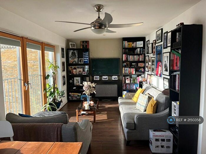 2 Bedroom Flat To Rent In Laburnum Street, London, E2