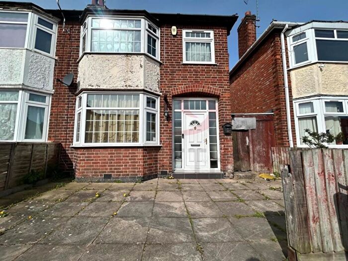 3 Bedroom Property To Rent In Essex Road, Leicester, LE4