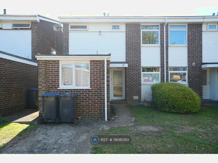 5 Bedroom Semi-Detached House To Rent In Ulcombe Gardens, Canterbury, CT2