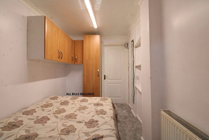 Studio To Rent In Bishopscote Road, Luton, LU3