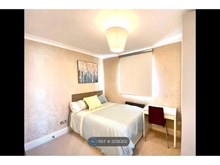 Studio To Rent In Western Avenue, London, W3