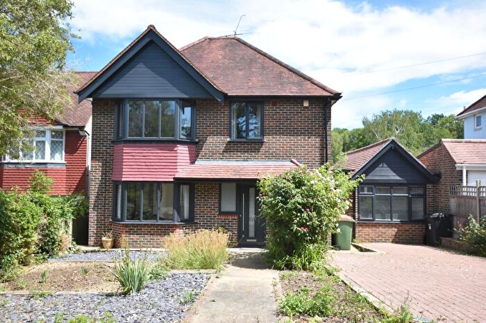 4 Bedroom Detached House For Sale In Kennel Lane, Fetcham, KT22