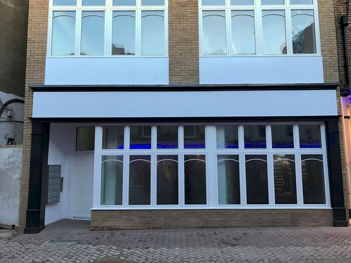 2 Bedroom Flat To Rent In High Street, Margate, CT9