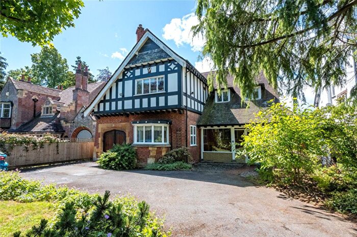 5 Bedroom Detached House For Sale In Wake Green Road, Moseley, Birmingham, B13