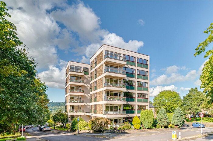 3 Bedroom Apartment For Sale In Wells Court, Wells Promenade, Ilkley, West Yorkshire, LS29