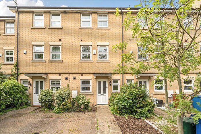 3 Bedroom Town House For Sale In Maltings Way, Bury St Edmunds, Suffolk, IP32