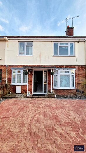 3 Bedroom Terraced House To Rent In Ash Road, Reading, RG30