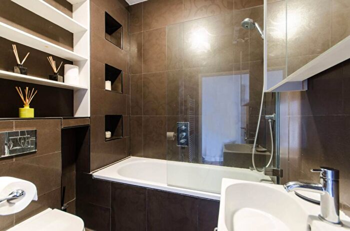 1 Bedroom Flat To Rent In Gunter Grove, Chelsea, London, SW10