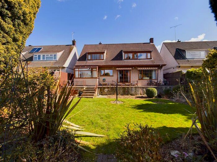 3 Bedroom Detached House To Rent In Charnhill Drive Mangotsfield, BS16