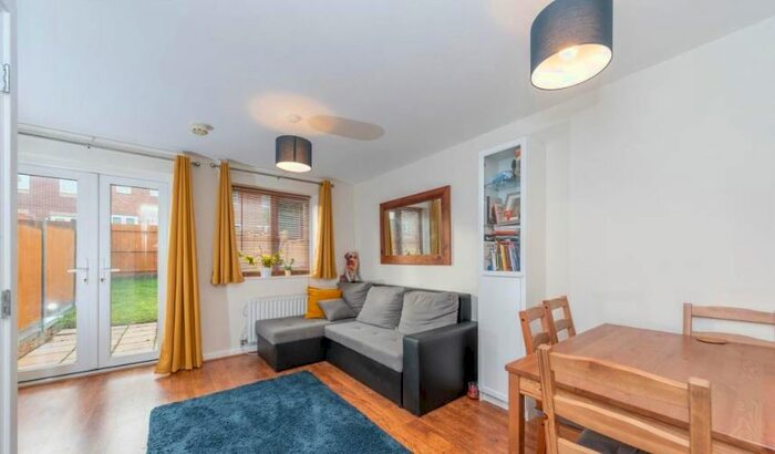 2 Bedroom Terraced House To Rent In Valley Road, Coventry, CV2