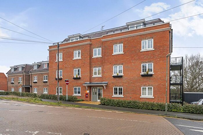 3 Bedroom Flat For Sale In Mill Road, Epsom, KT17