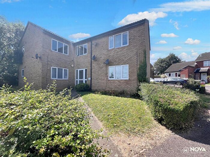 Apartment For Sale In Repton Close, Luton, LU3