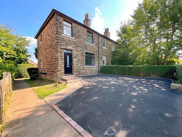 3 Bedroom End Of Terrace House To Rent In Brackenhall Road, Huddersfield, HD2