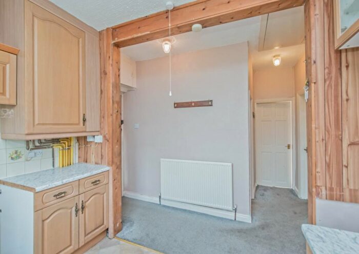 2 Bedroom Bungalow For Sale In Hunsworth Lane, Cleckheaton, West Yorkshire, BD19