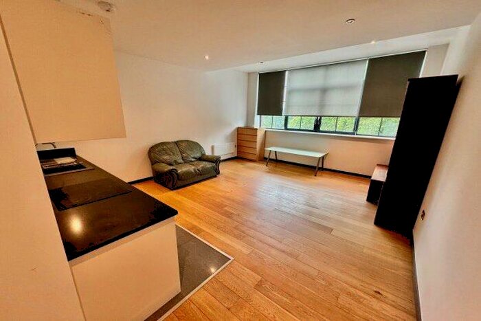 1 Bedroom Flat To Rent In Abbey Park Road, Leicester, LE4