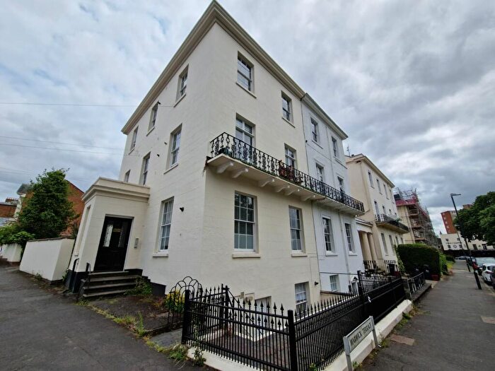Studio To Rent In Beauchamp Hill, Leamington Spa, CV32