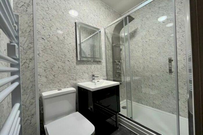 Studio To Rent In Lime Tree Way, Basingstoke, RG24