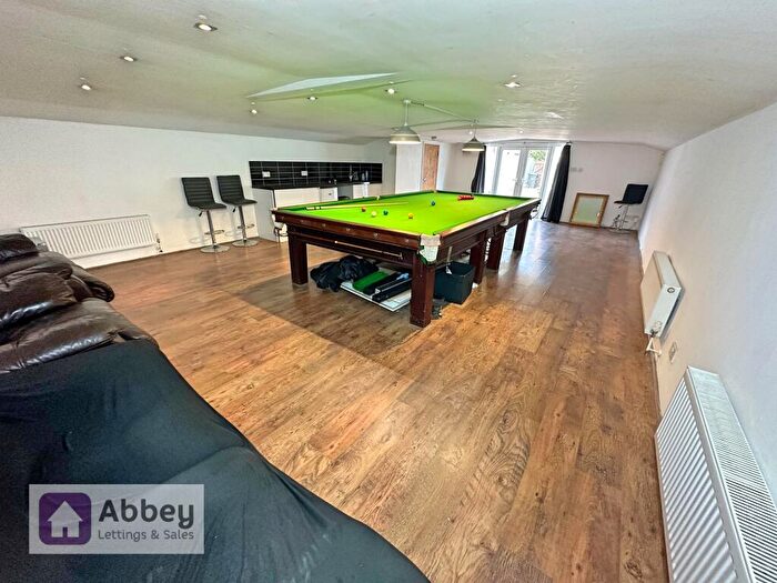 3 Bedroom Semi Detached House To Rent In Anstey Lane, Leicester, LE4