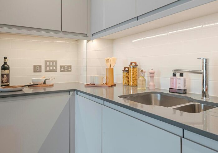 2 Bedroom Flat To Rent In The Lark, Nine Elms, SW11