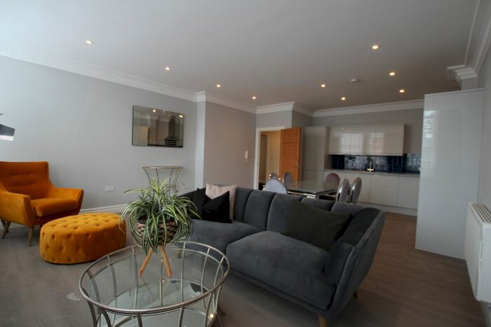 2 Bedroom Flat To Rent In Derby Road, Nottingham, NG7