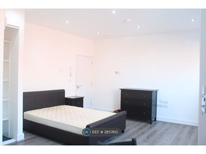 1 Bedroom Flat To Rent In Russell St, Reading, RG1